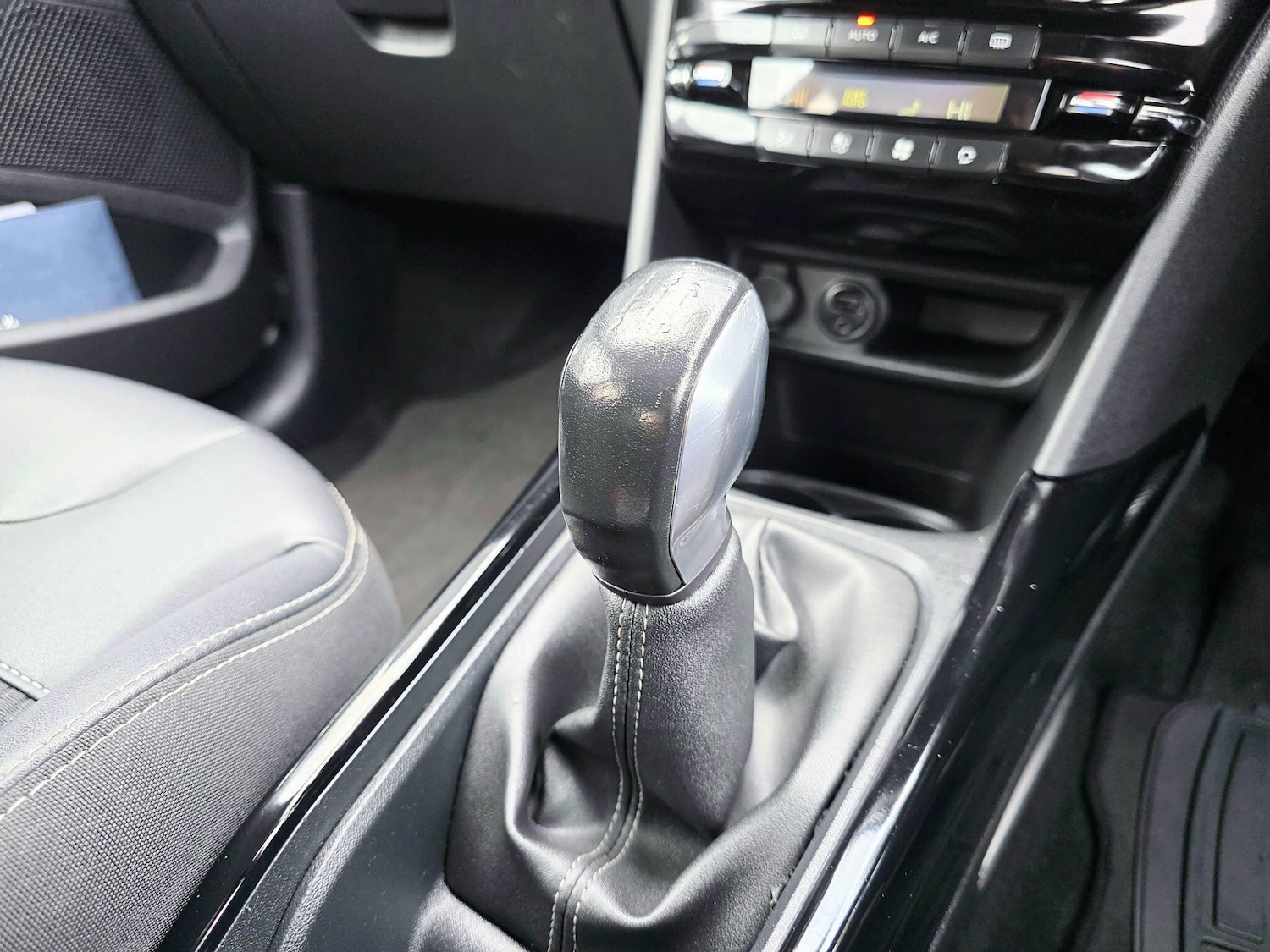 Used Peugeot 2008 2017 for sale - 76584378: Photo 34