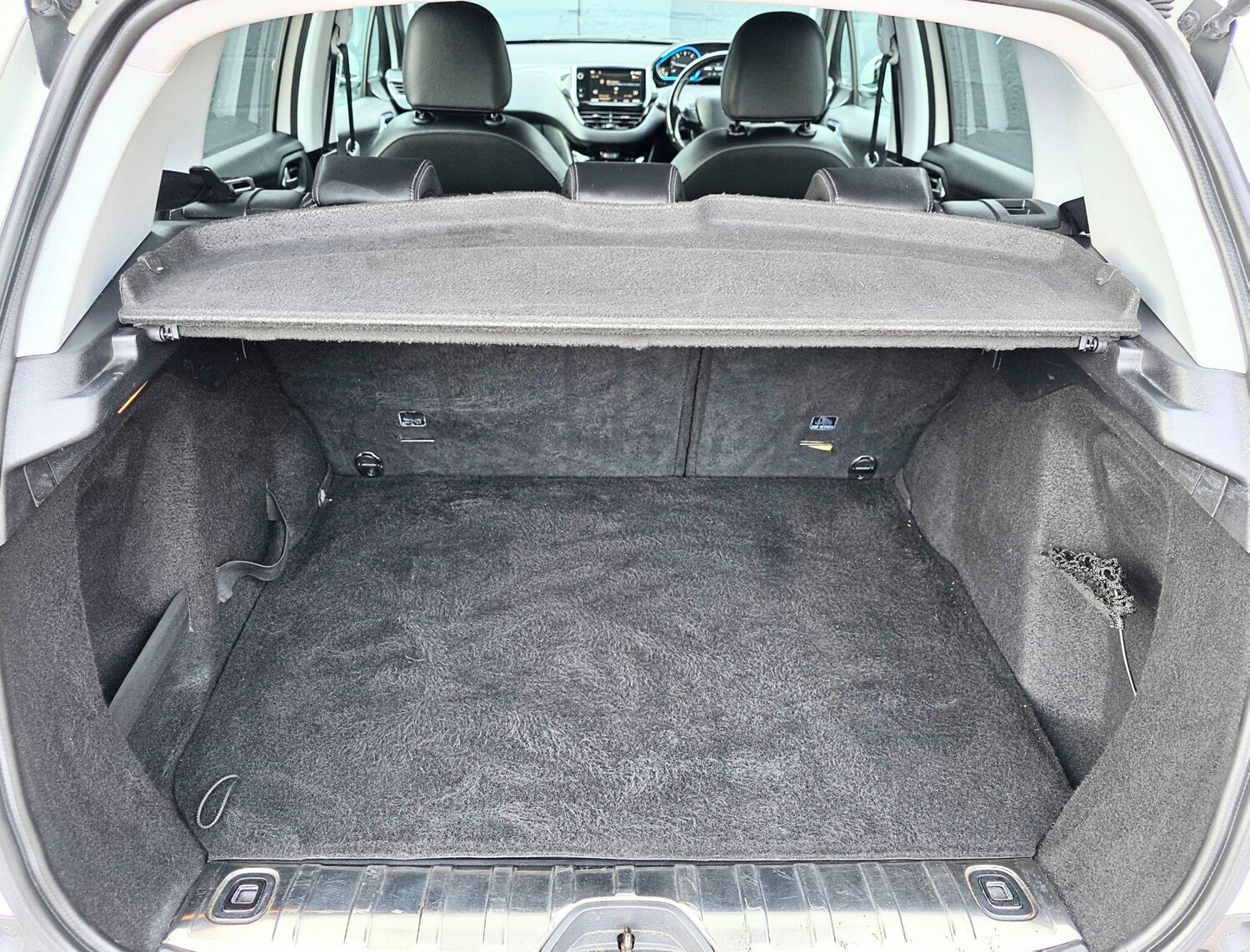 Used Peugeot 2008 2017 for sale - 76584378: Photo 35