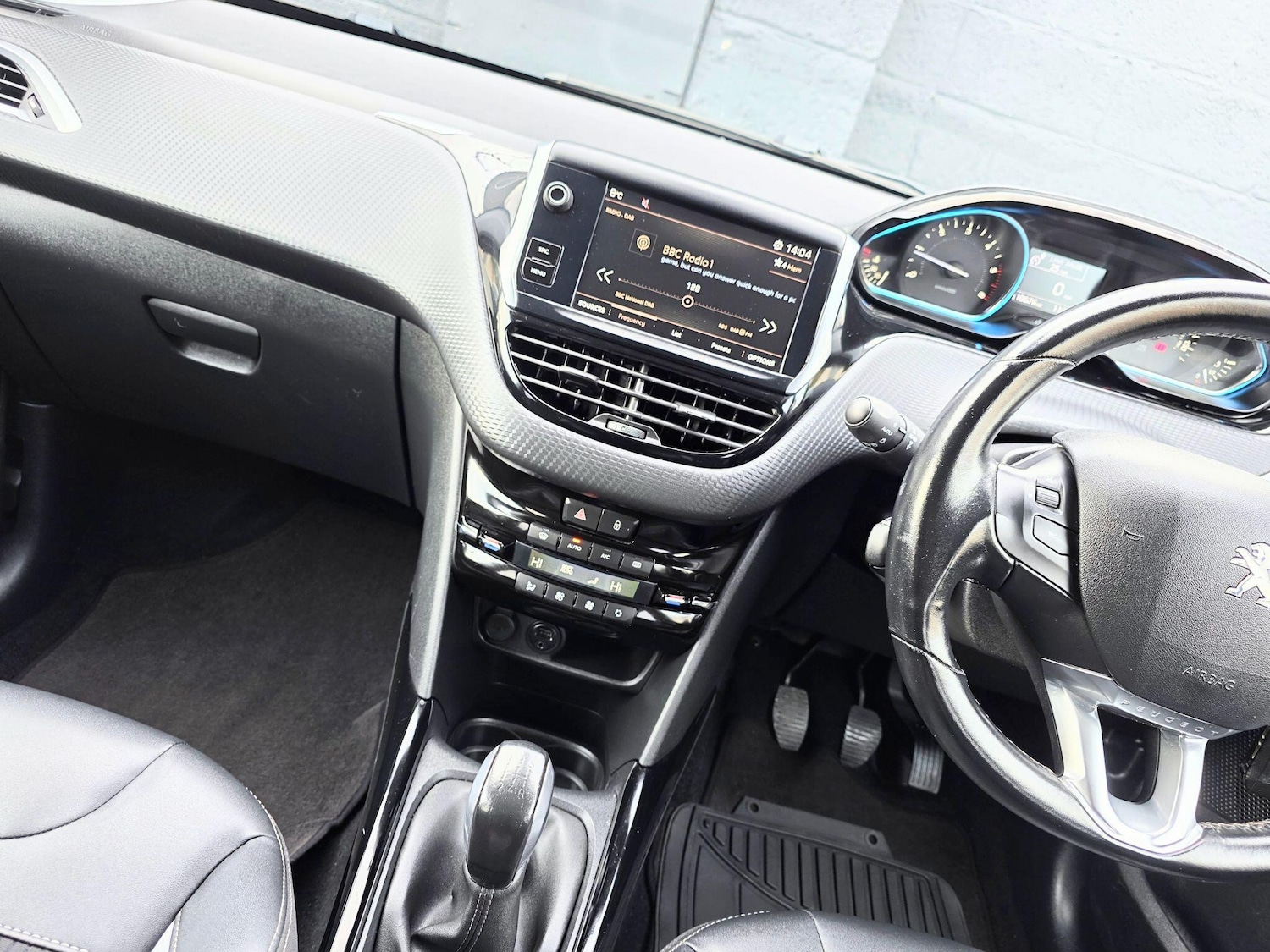 Used Peugeot 2008 2017 for sale - 76584378: Photo 36