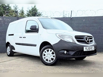 2016 (16) - 111CDI Van