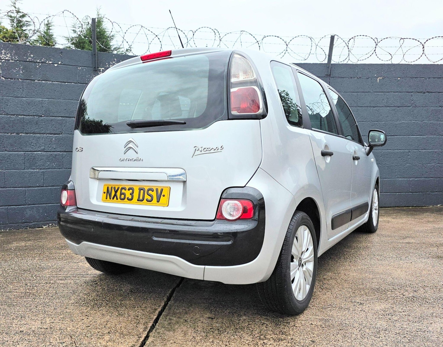 Used Citroen C3 Picasso 2013 for sale - 76657440: Photo 18