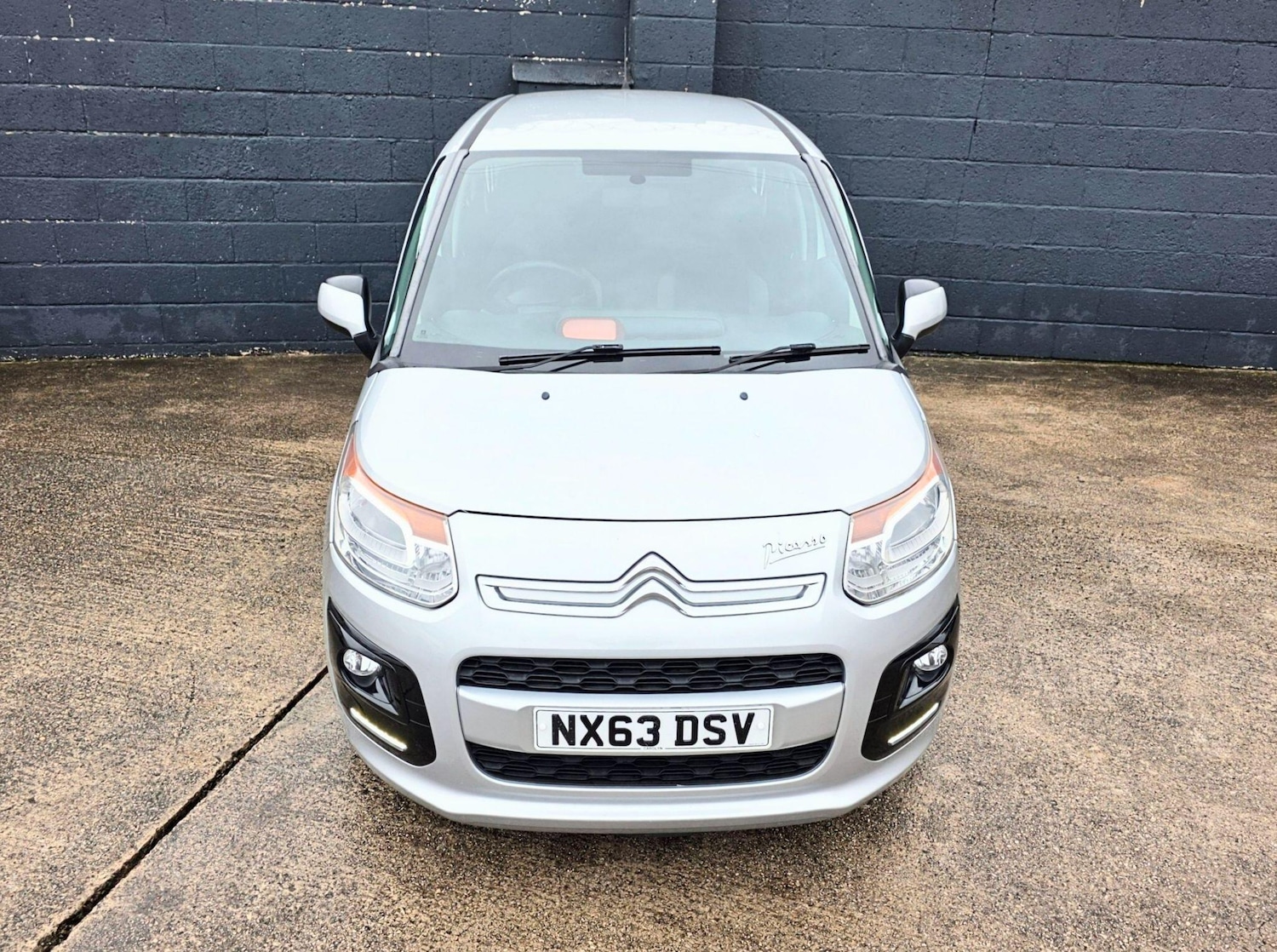 Used Citroen C3 Picasso 2013 for sale - 76657440: Photo 2
