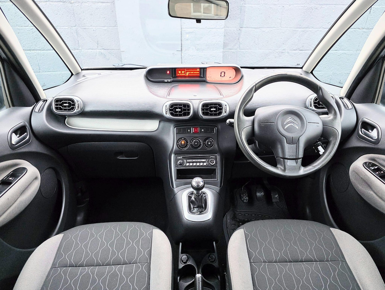 Used Citroen C3 Picasso 2013 for sale - 76657440: Photo 23
