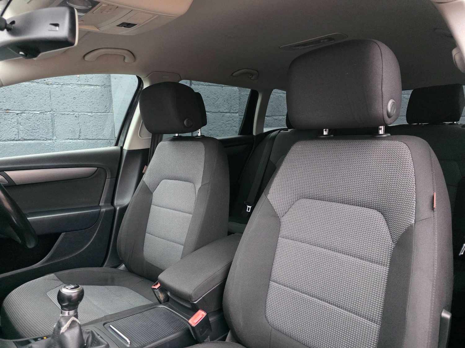 Used Volkswagen Passat 2011 for sale - 76866402: Photo 3