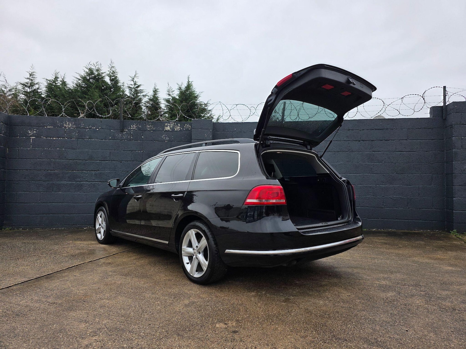 Used Volkswagen Passat 2011 for sale - 76866402: Photo 33