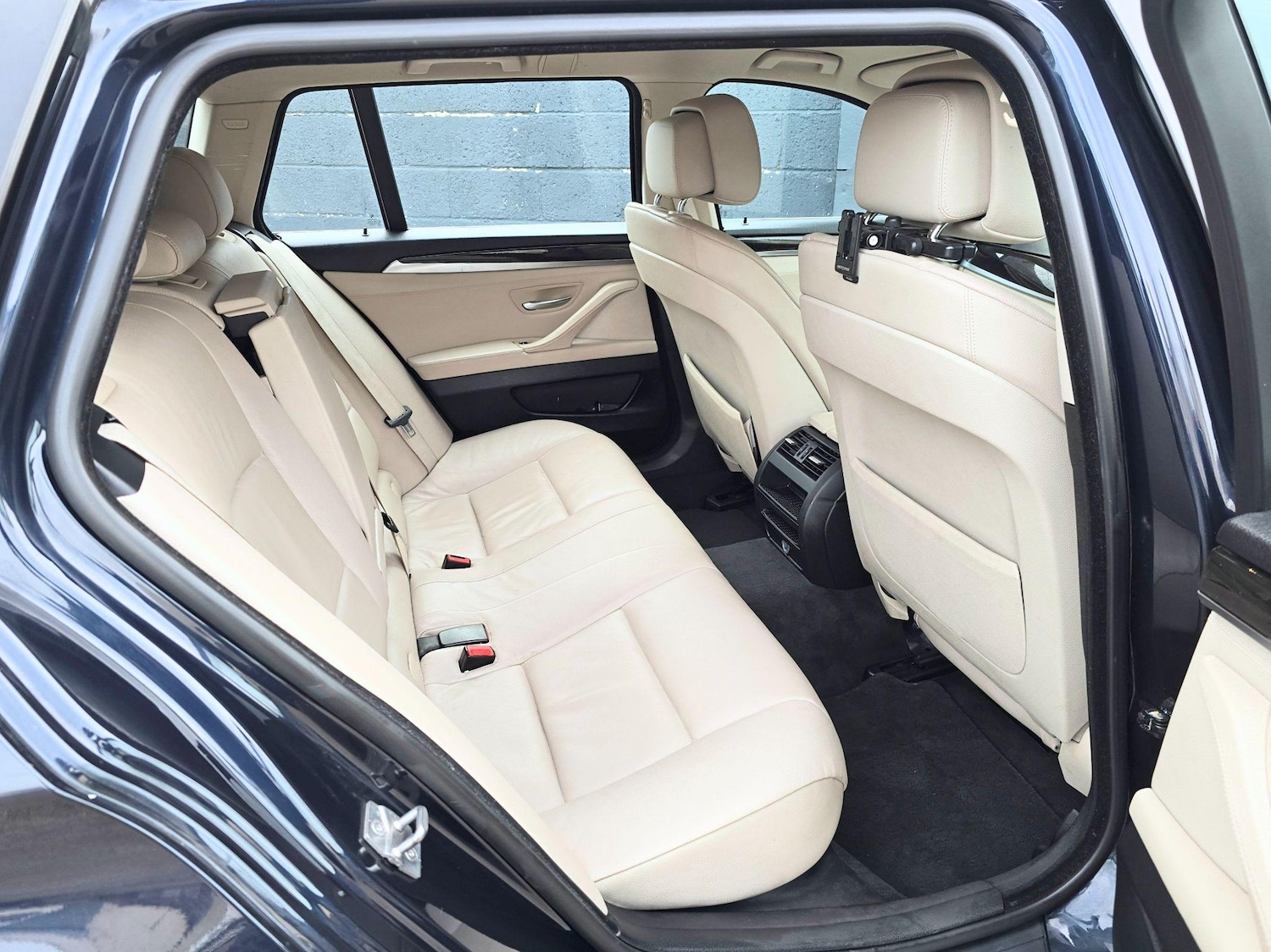 Used BMW 5 Series 2010 for sale - 77067308: Photo 31