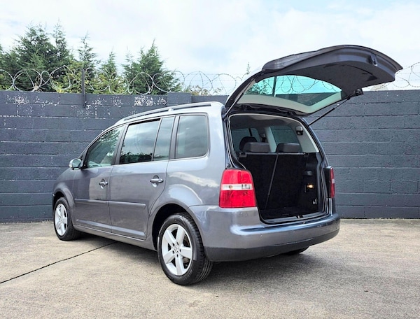 Used Volkswagen Touran 2006 for sale - 76227936: Photo 14