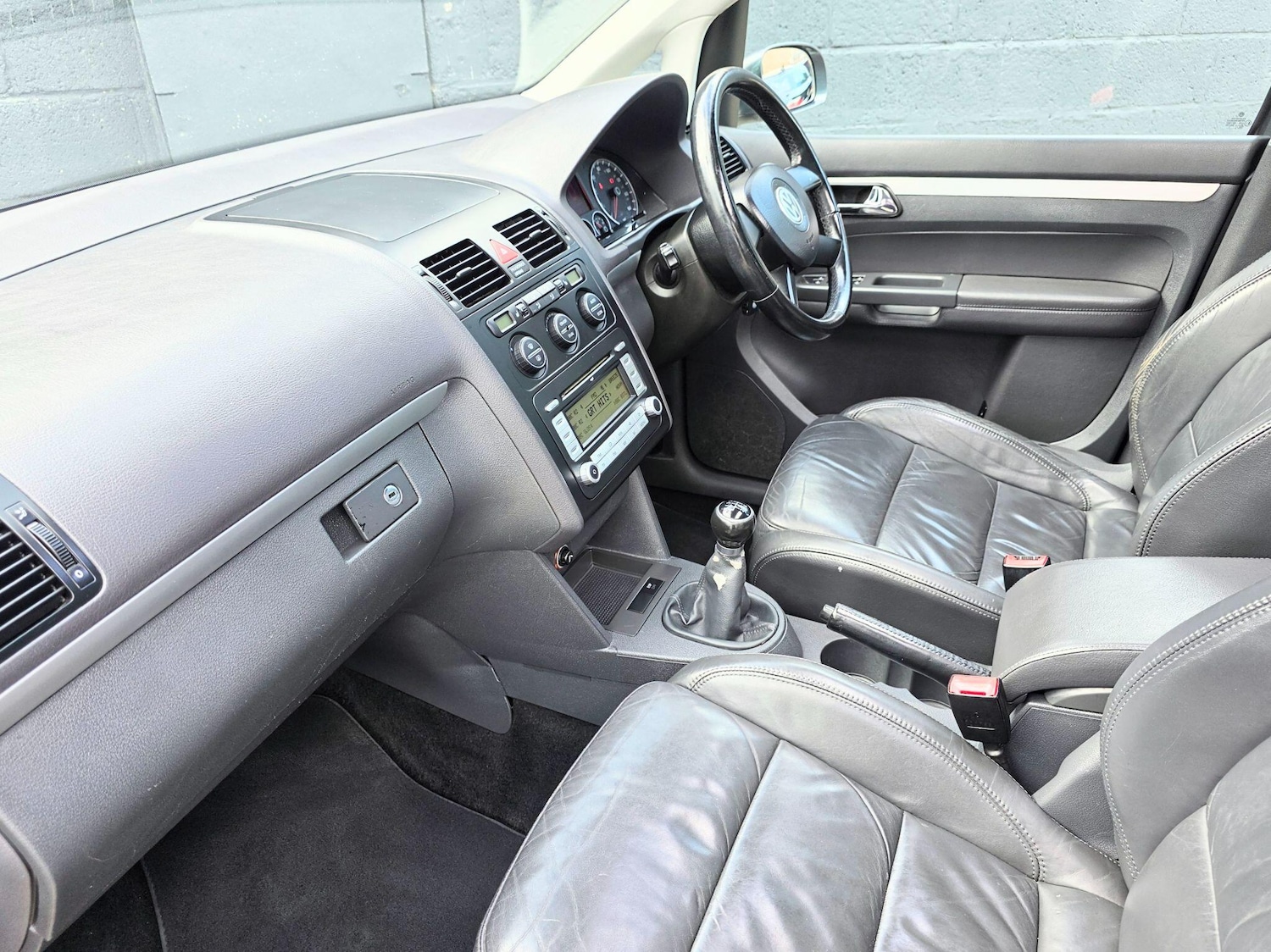 Used Volkswagen Touran 2006 for sale - 76227936: Photo 24