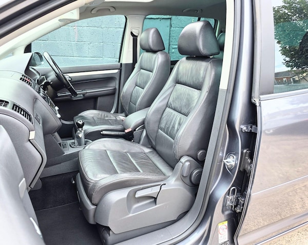 Used Volkswagen Touran 2006 for sale - 76227936: Photo 26