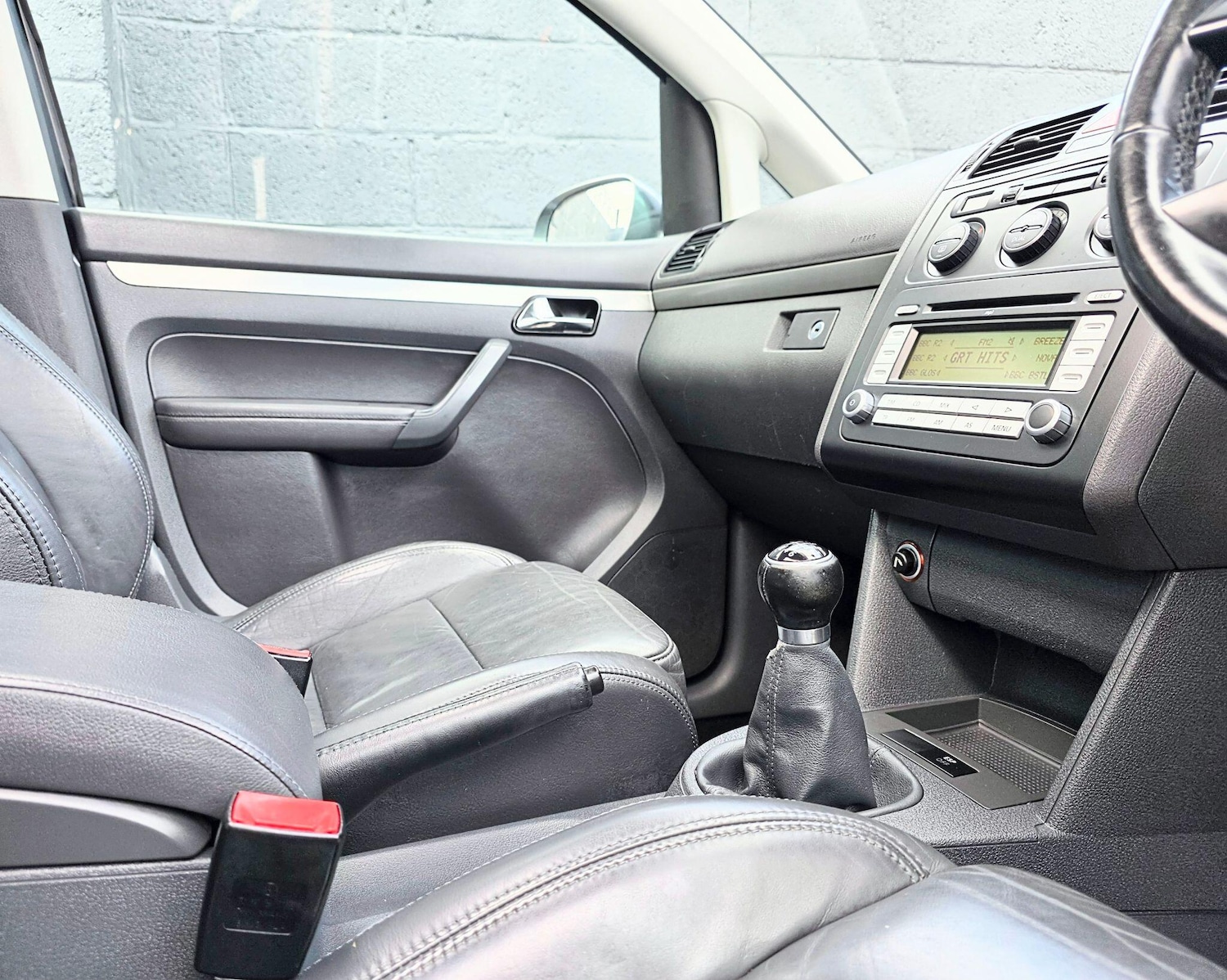 Used Volkswagen Touran 2006 for sale - 76227936: Photo 28