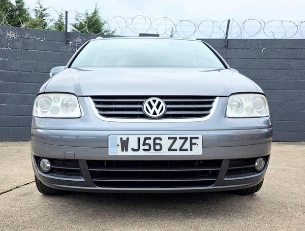 Used Volkswagen Touran 2006 for sale - 76227936: Photo 3