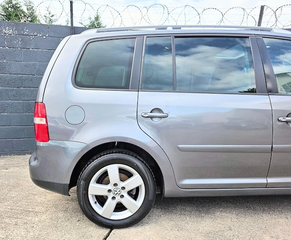 Used Volkswagen Touran 2006 for sale - 76227936: Photo 8
