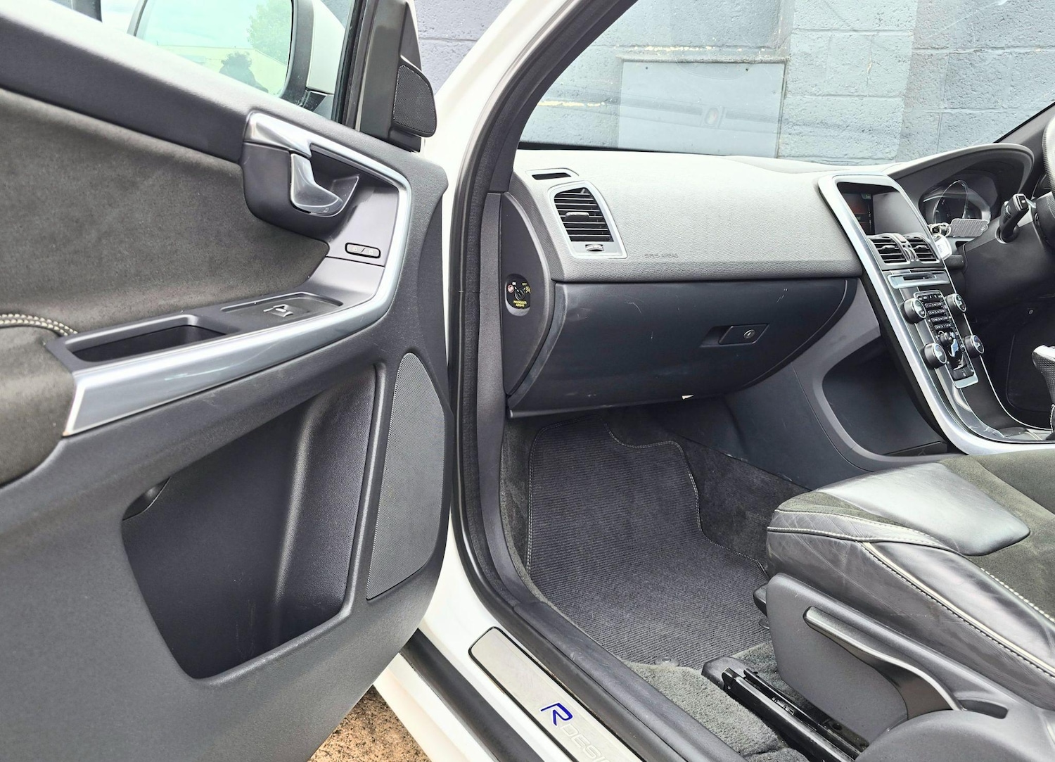 Used Volvo XC60 2016 for sale - 77659982: Photo 33