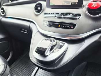 Used Mercedes-Benz V-Class 2018 for sale - 75246260: Photo