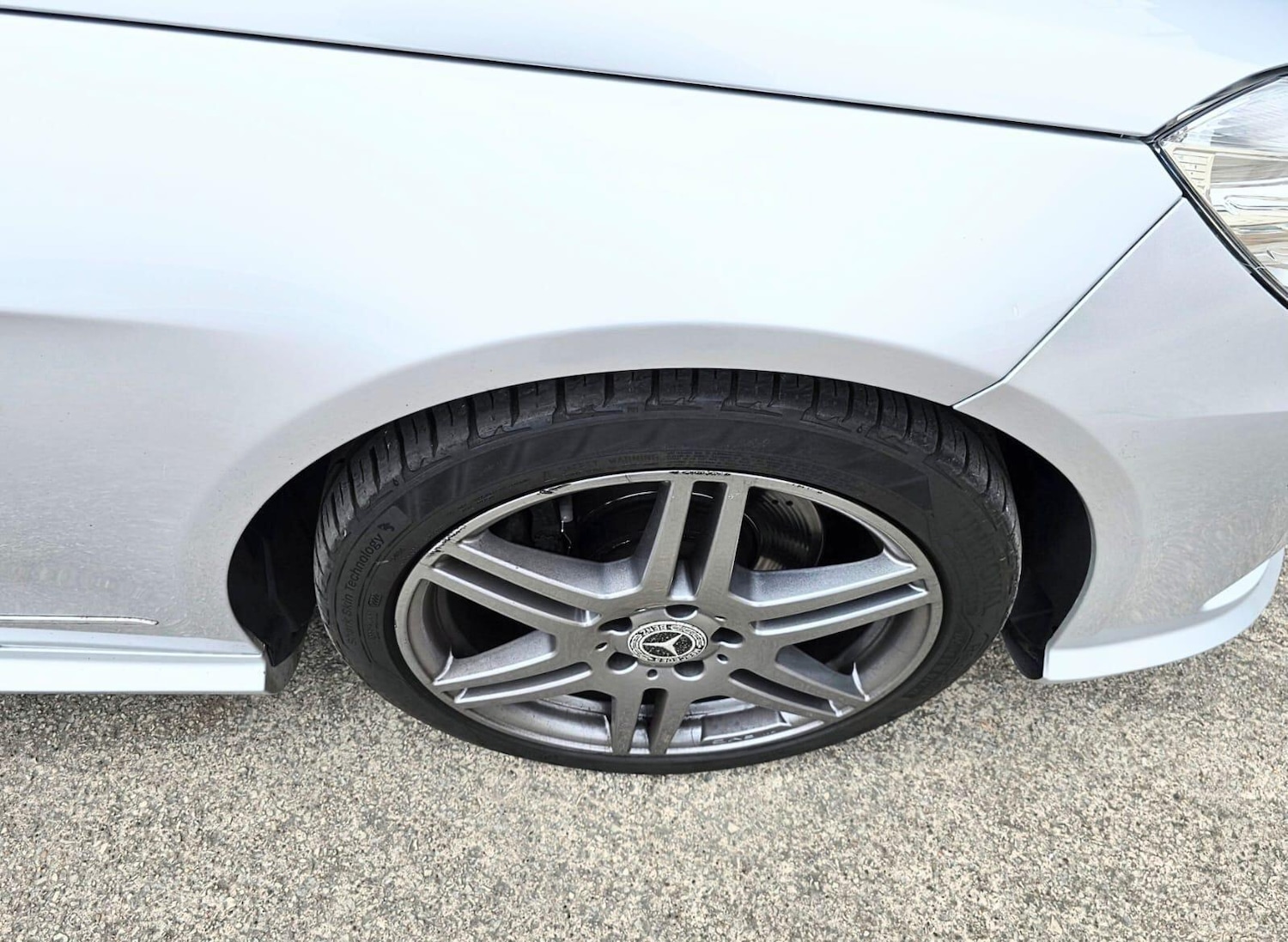 Used Mercedes-Benz E Class 2011 for sale - 77659984: Photo 21