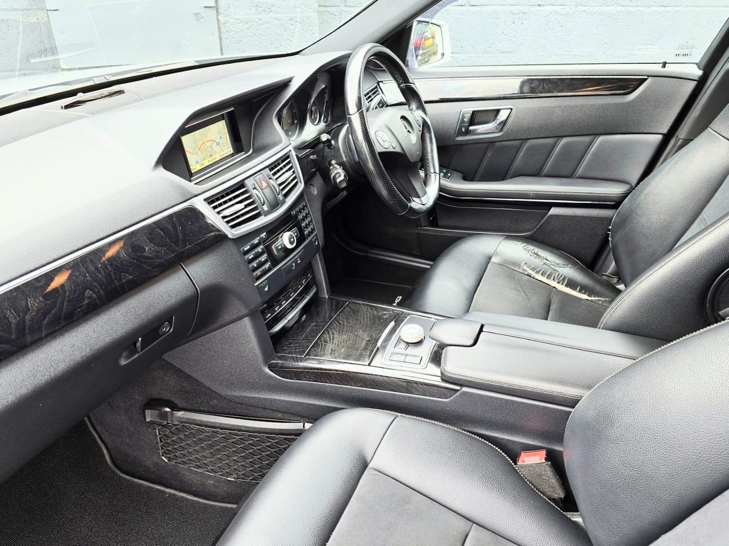 Used Mercedes-Benz E Class 2011 for sale - 77659984: Photo 26