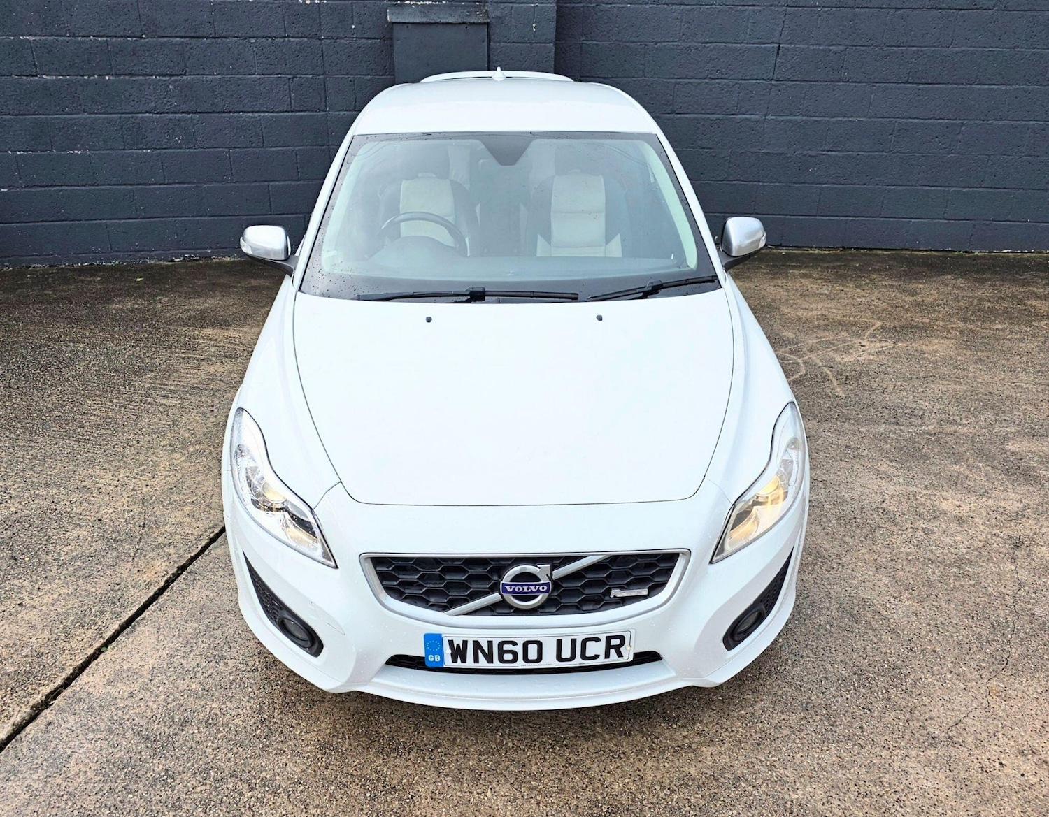 Used Volvo C30 2010 for sale - 76585560: Photo 2