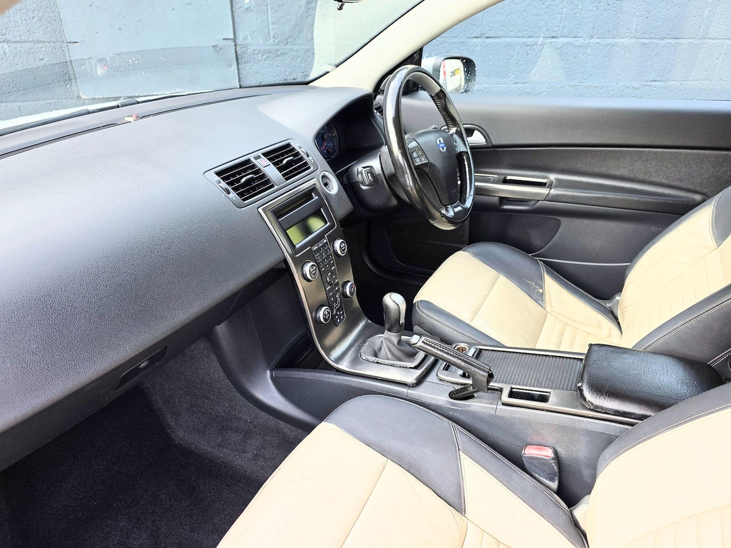 Used Volvo C30 2010 for sale - 76585560: Photo 25