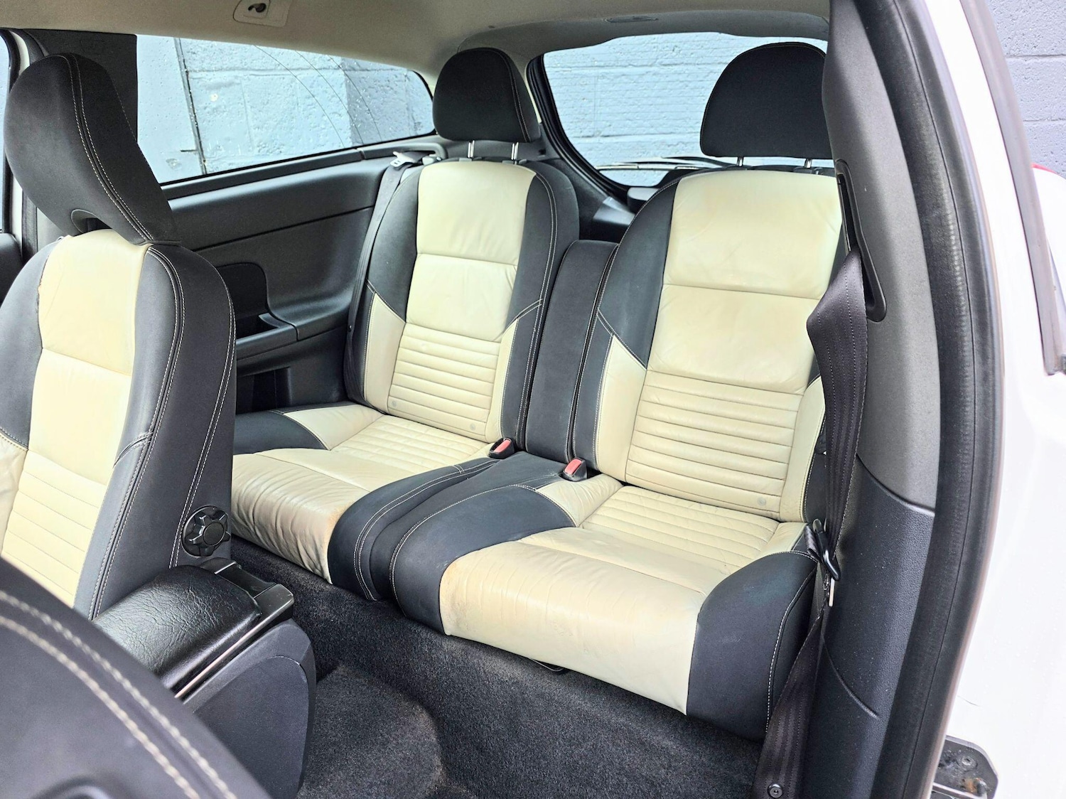 Used Volvo C30 2010 for sale - 76585560: Photo 31