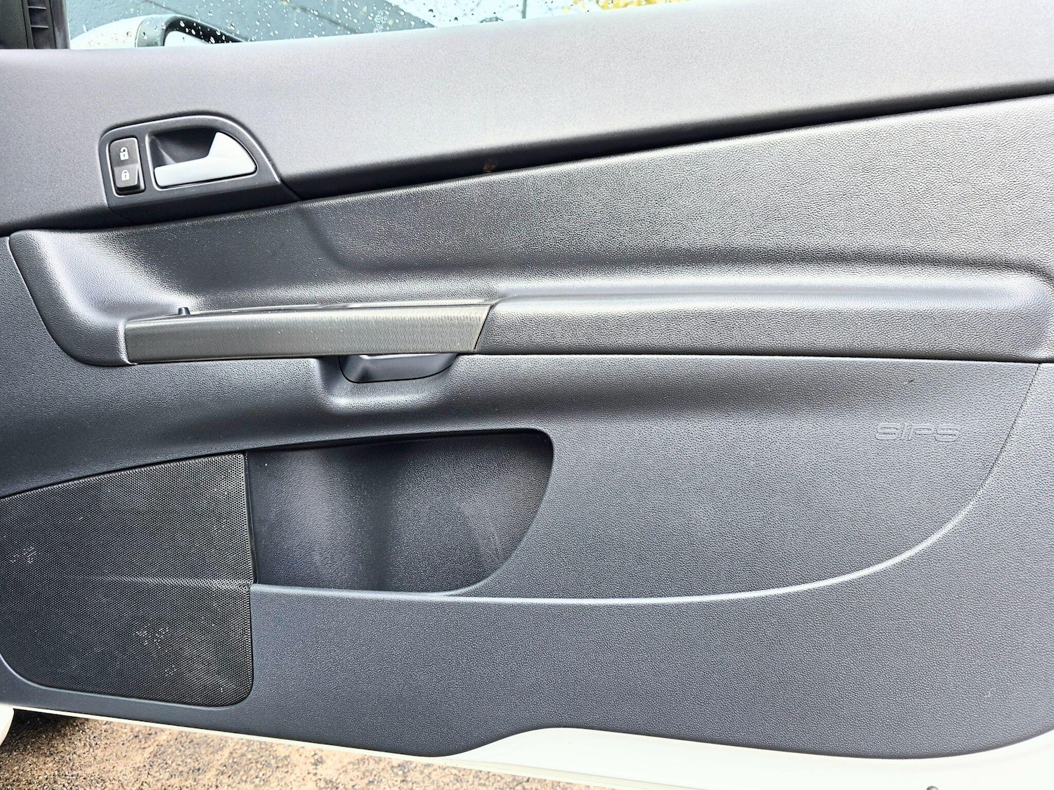 Used Volvo C30 2010 for sale - 76585560: Photo 32