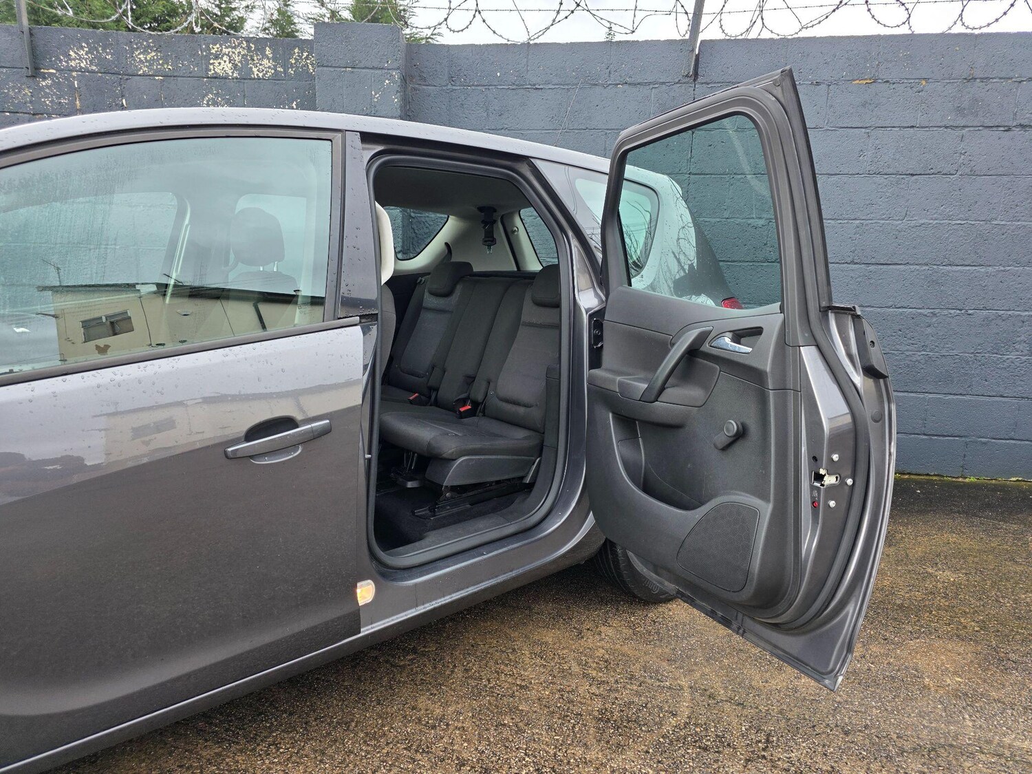 Used Vauxhall Meriva 2010 for sale - 77659985: Photo 24