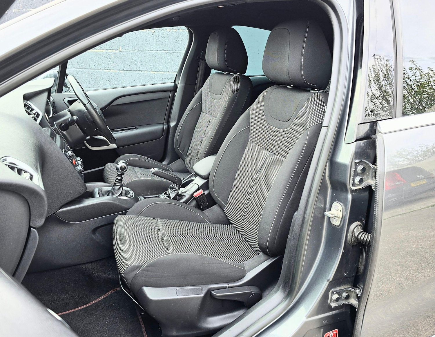Vehicle 28