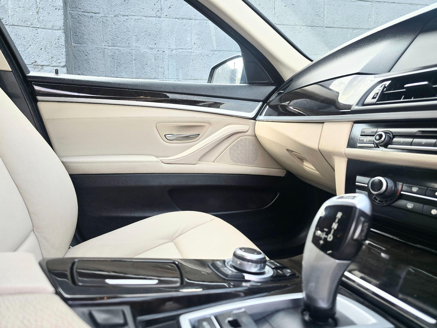 Used BMW 5 Series 2010 for sale - 76997693: Photo 33