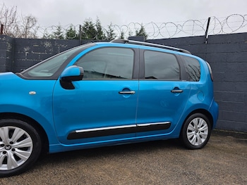 Used Citroen C3 Picasso 2011 for sale - 77659972: Photo