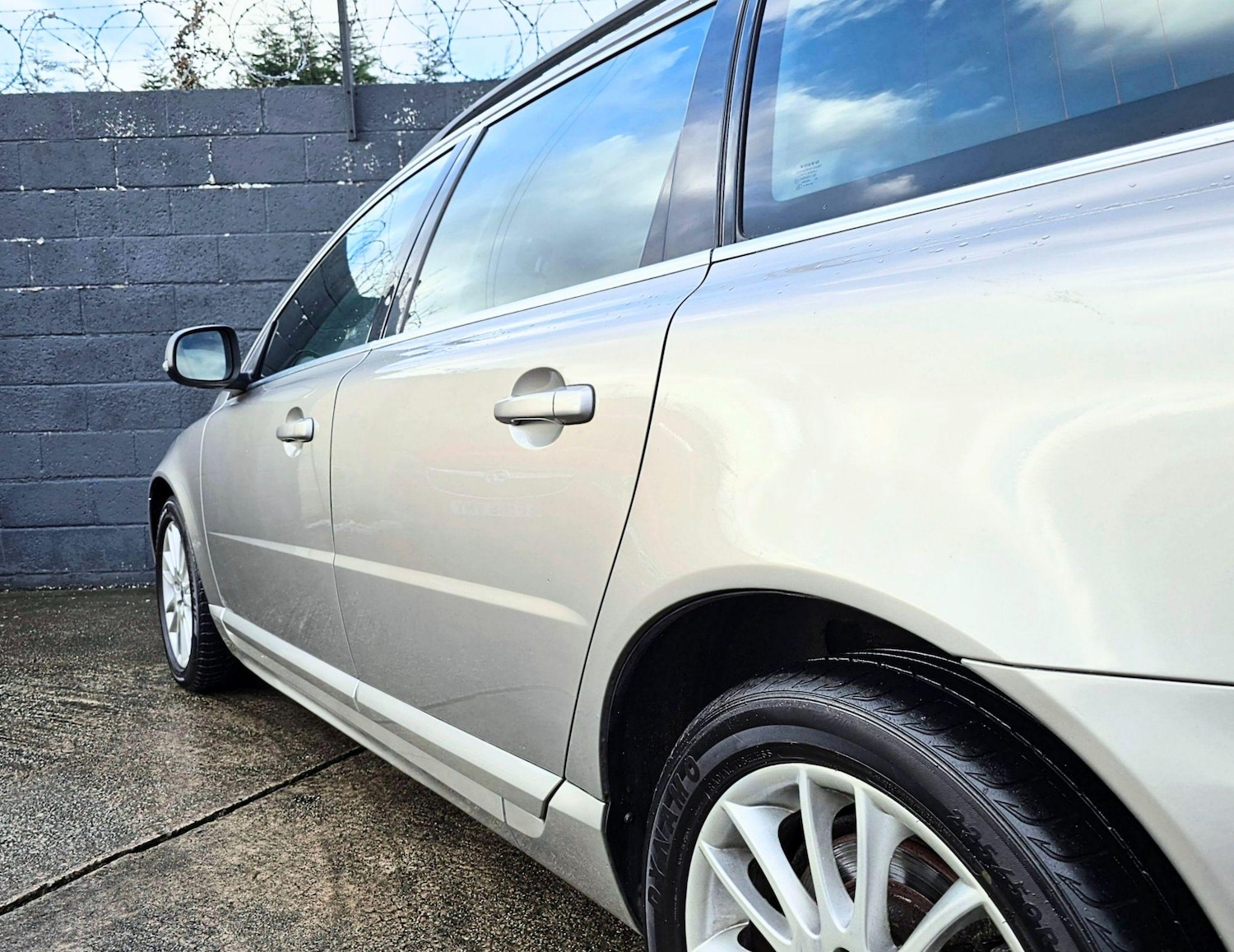 Used Volvo V70 for sale - 76729066: Photo 11