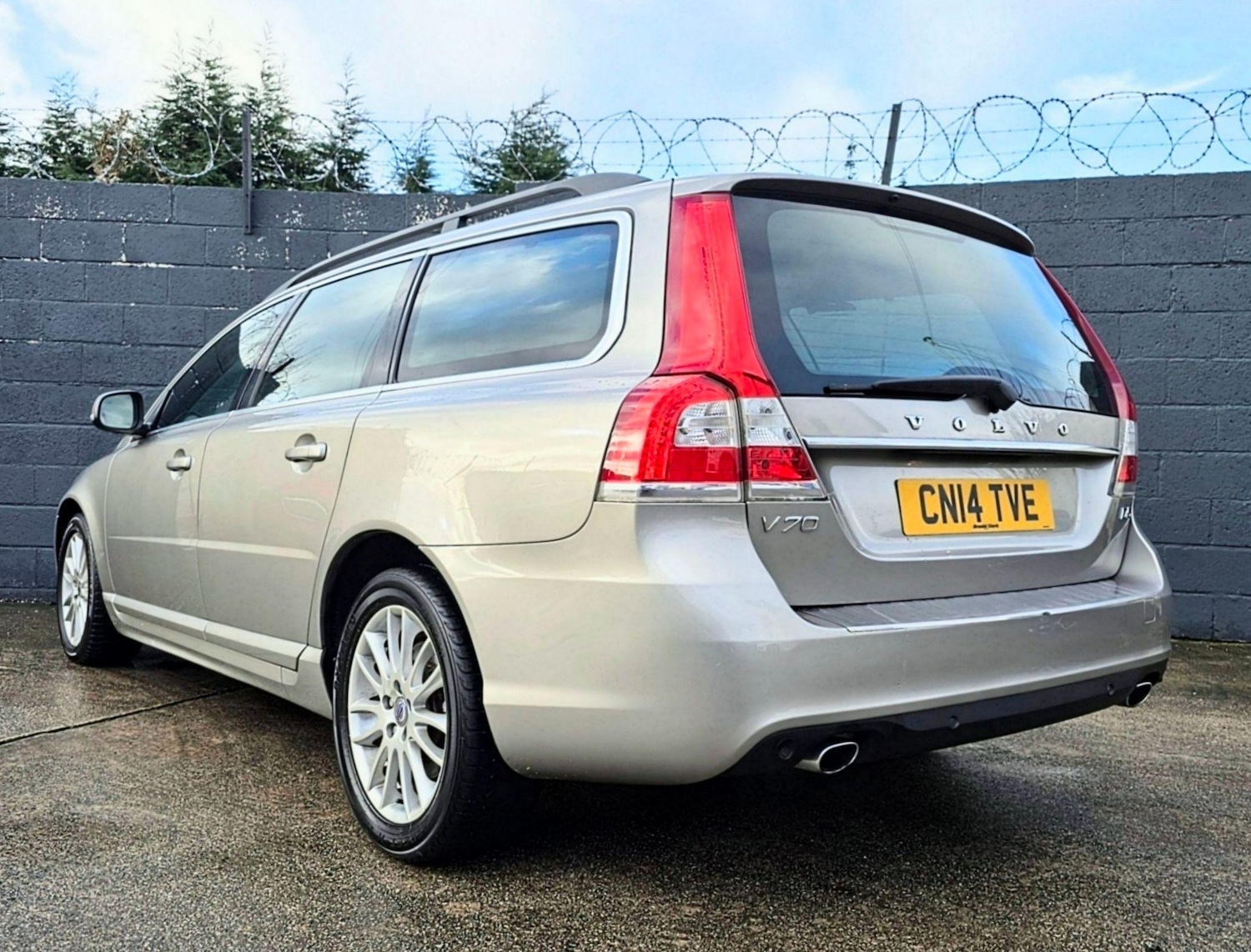 Used Volvo V70 for sale - 76729066: Photo 12