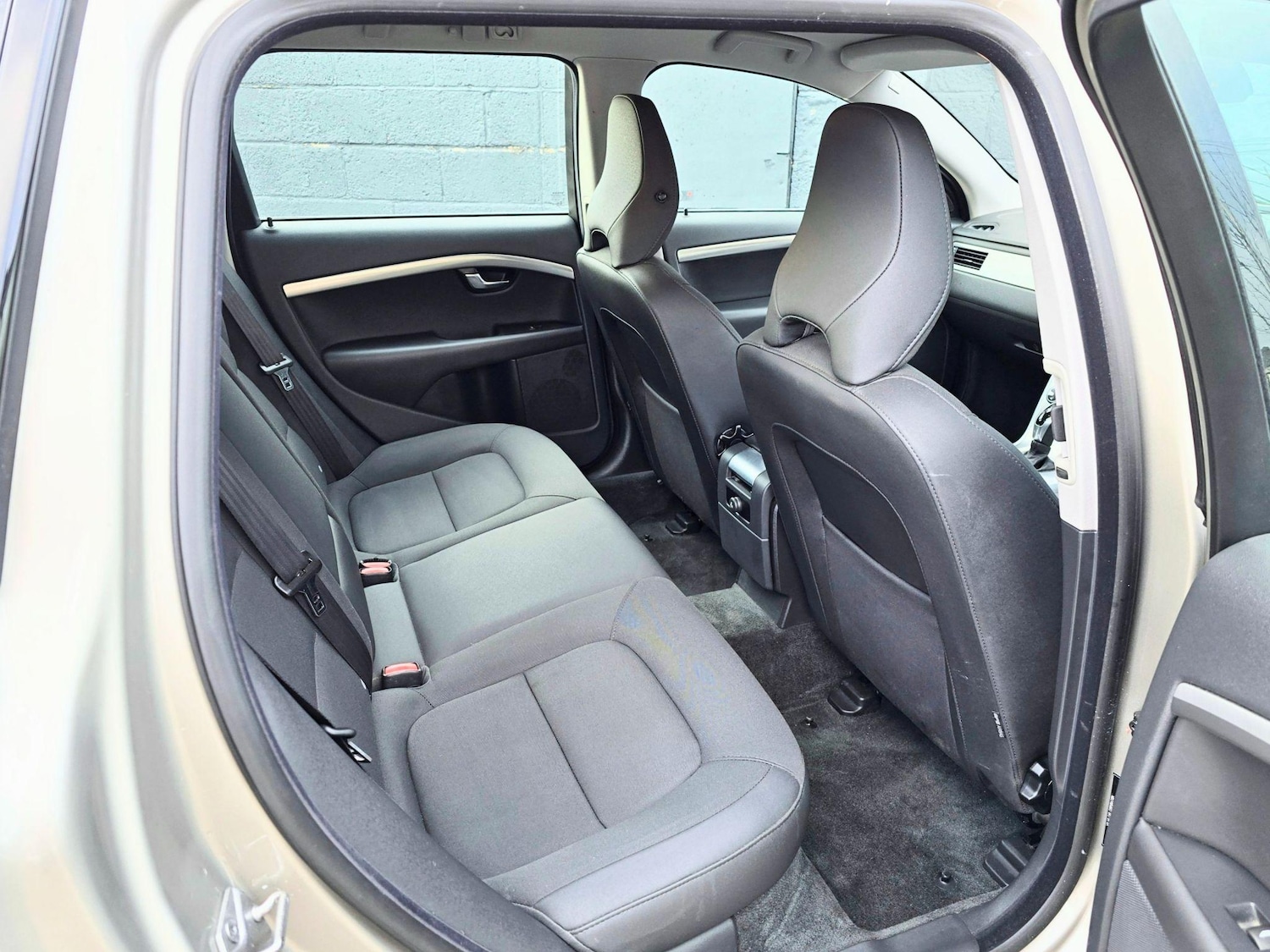 Used Volvo V70 for sale - 76729066: Photo 28