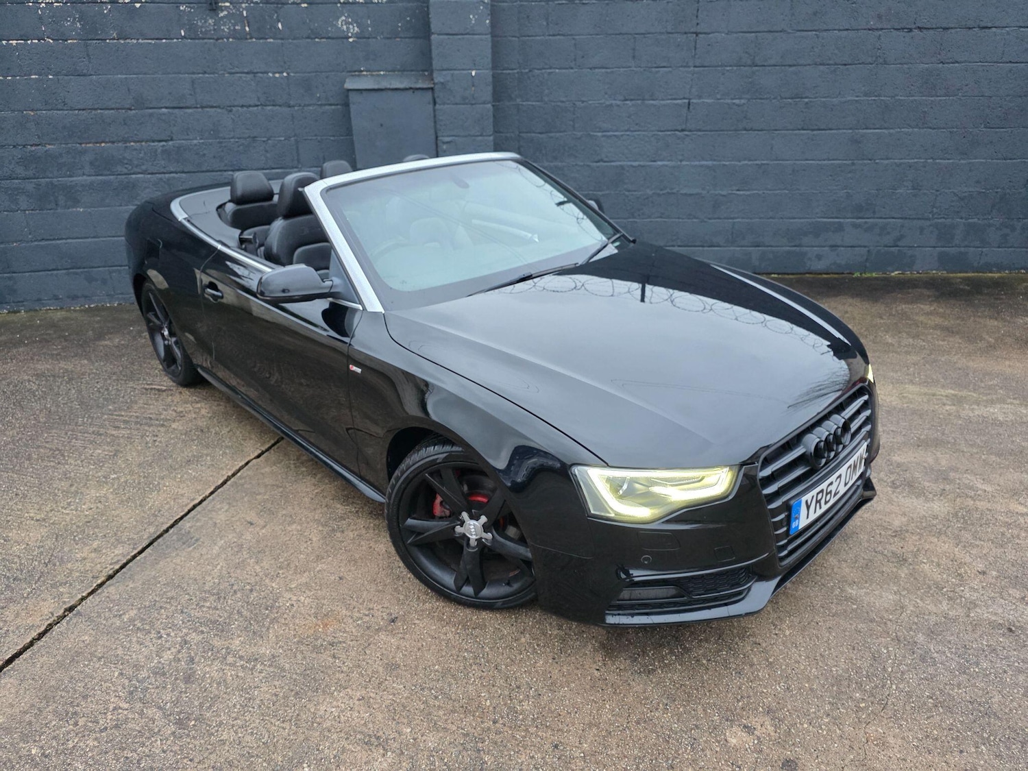 Used Audi A5 Cabriolet 2012 for sale - 76728926: Photo 12