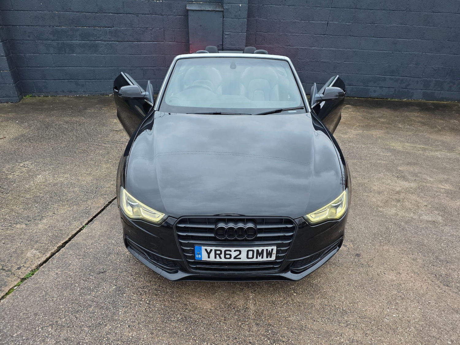 Used Audi A5 Cabriolet 2012 for sale - 76728926: Photo 15