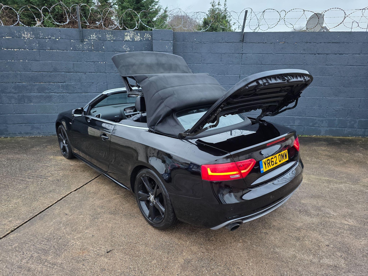 Used Audi A5 Cabriolet 2012 for sale - 76728926: Photo 33