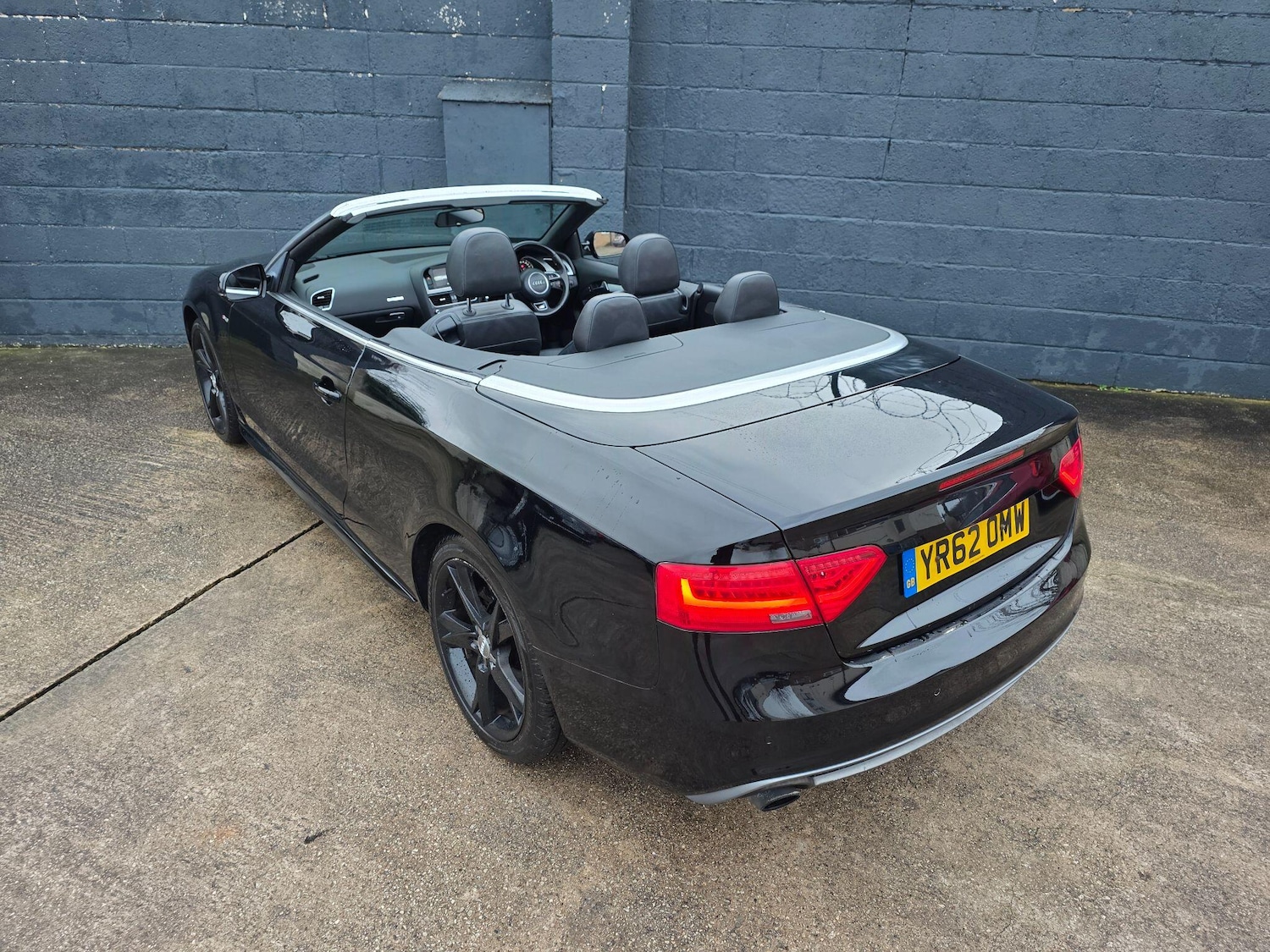 Used Audi A5 Cabriolet 2012 for sale - 76728926: Photo 35