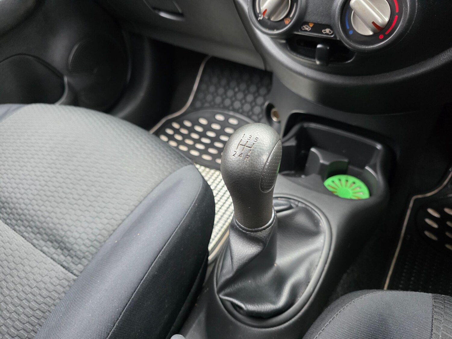 Used Nissan Micra 2011 for sale - 77659987: Photo 14