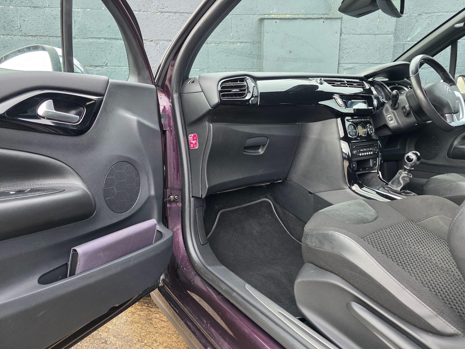 Used Citroen DS3 2014 for sale - 77659975: Photo 19