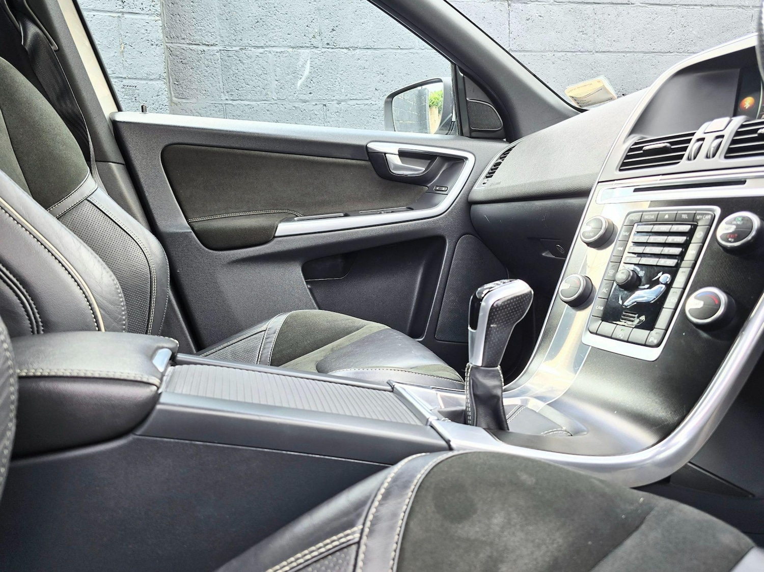 Used Volvo XC60 2016 for sale - 76227270: Photo 31