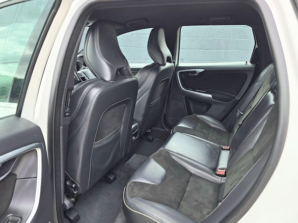 Used Volvo XC60 2016 for sale - 76227270: Photo 32