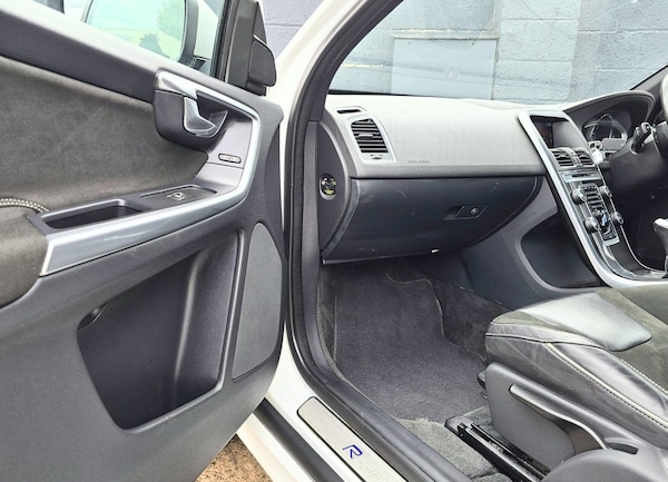 Used Volvo XC60 2016 for sale - 76227270: Photo 33