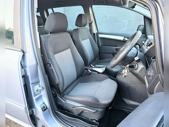 Used Vauxhall Zafira 2010 for sale - 76865897: Photo