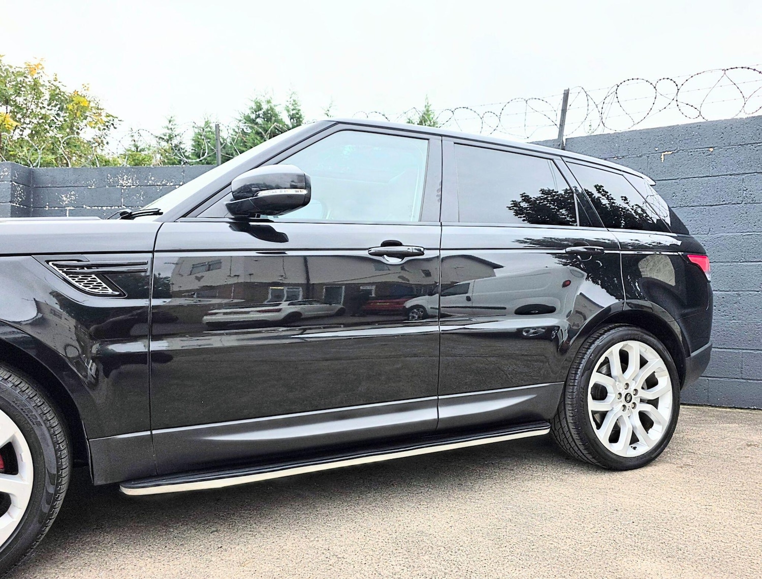 Used Land Rover Range Rover Sport 2015 for sale - 76294976: Photo 10