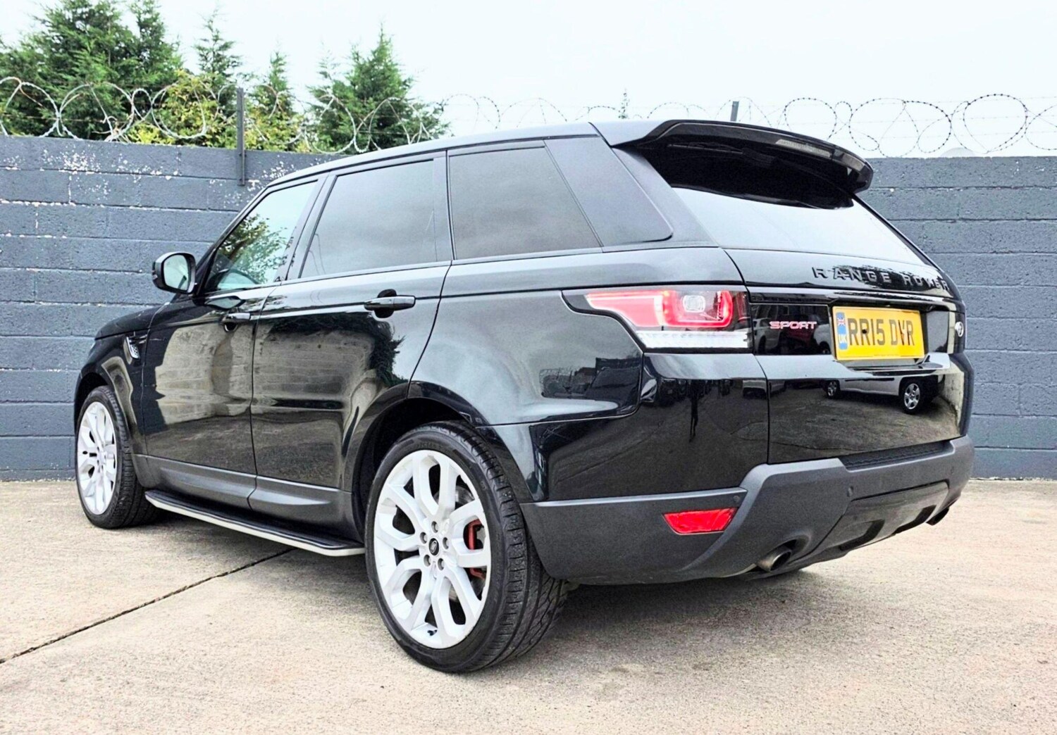 Used Land Rover Range Rover Sport 2015 for sale - 76294976: Photo 14