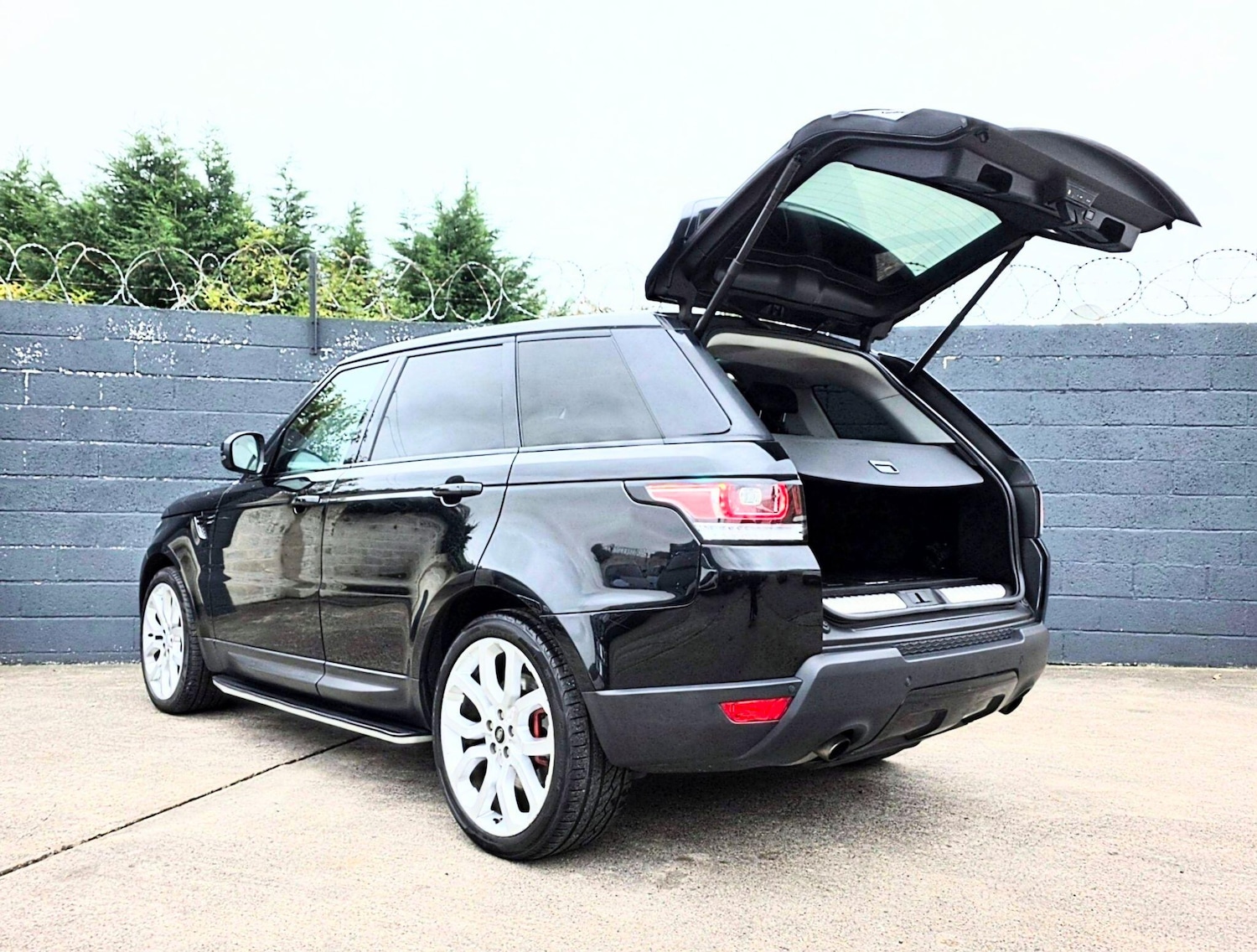 Used Land Rover Range Rover Sport 2015 for sale - 76294976: Photo 15