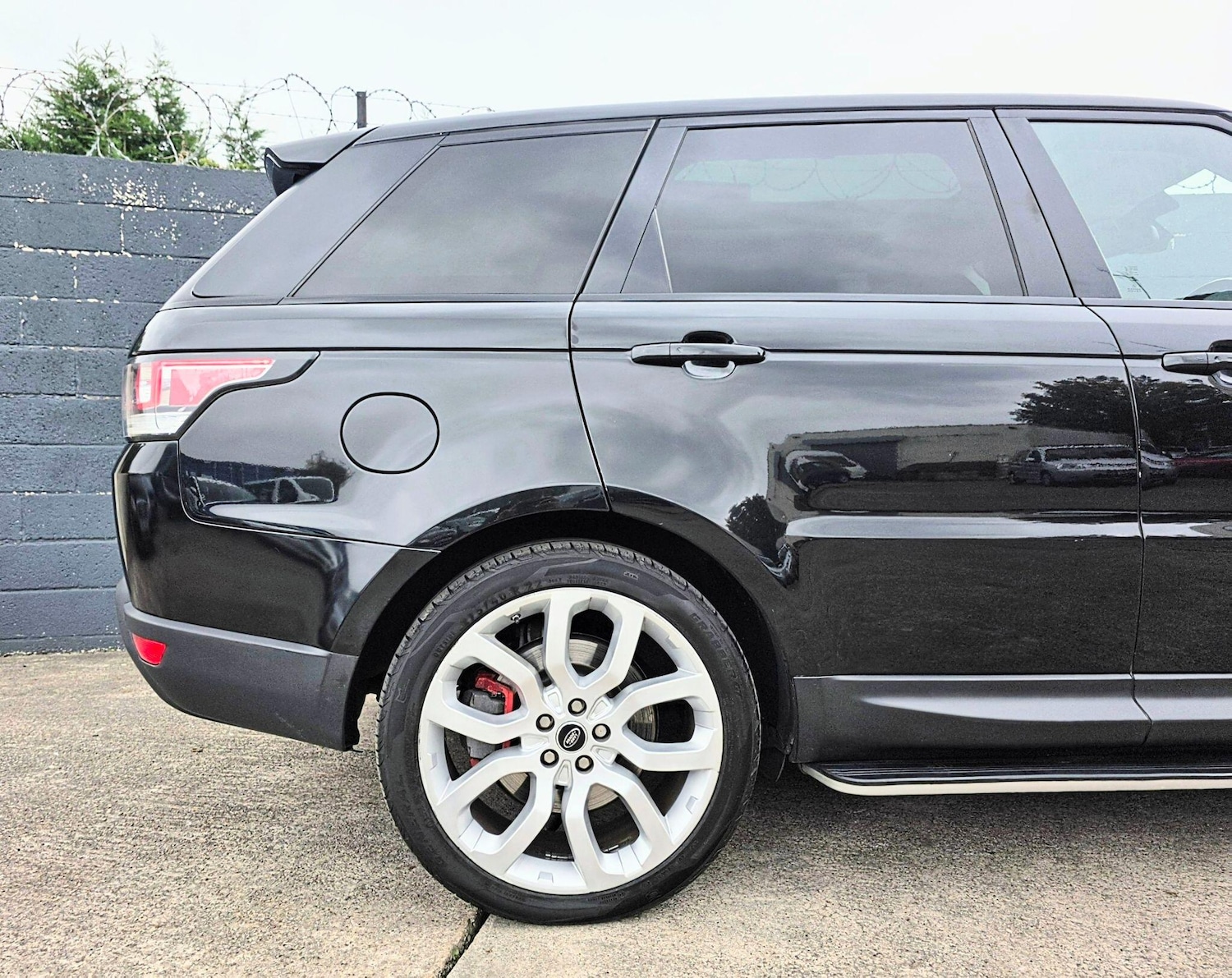 Used Land Rover Range Rover Sport 2015 for sale - 76294976: Photo 9