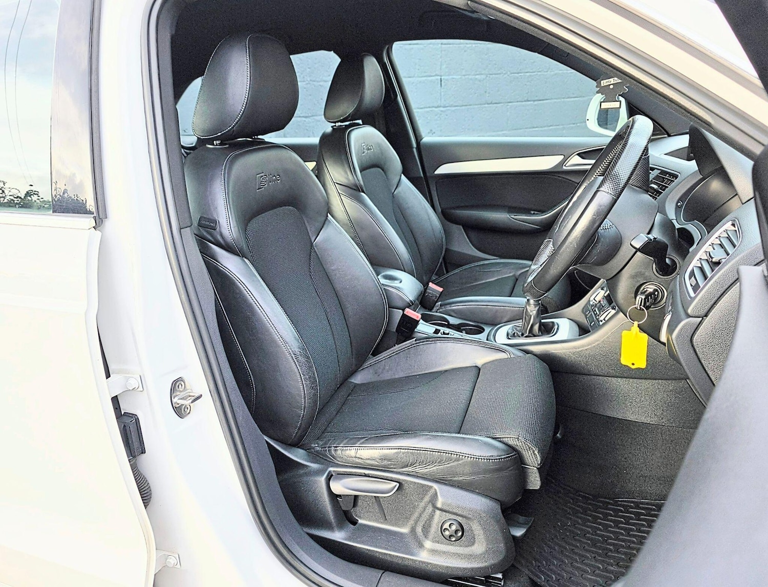 Used Audi Q3 2014 for sale - 76727259: Photo 25