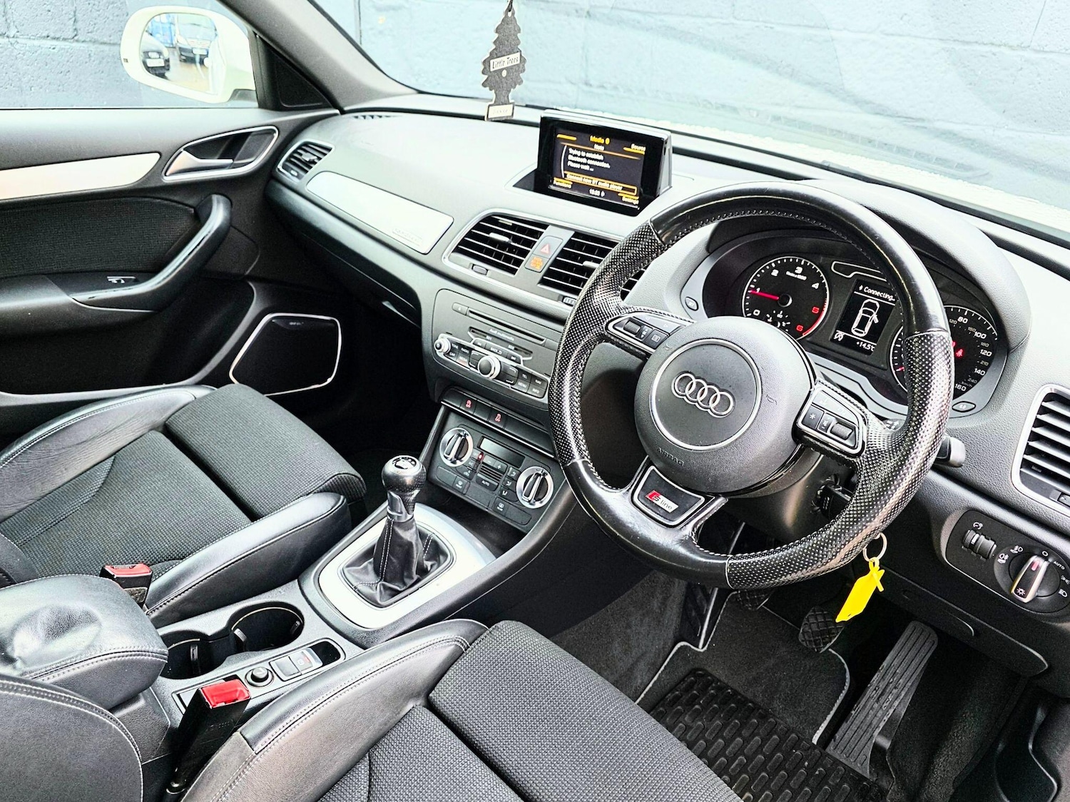 Used Audi Q3 2014 for sale - 76727259: Photo 29