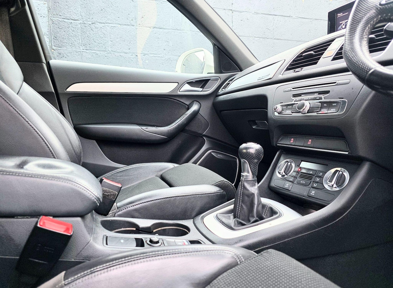 Used Audi Q3 2014 for sale - 76727259: Photo 32