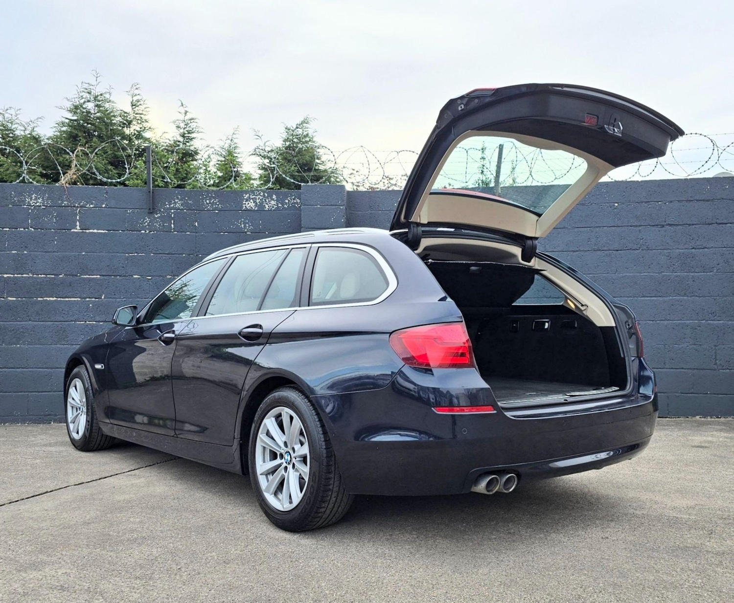 Used BMW 5 Series 2010 for sale - 76585369: Photo 16