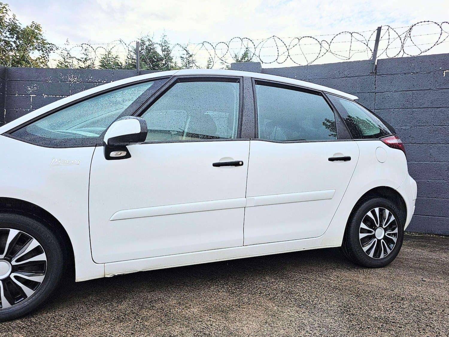 Used Citroen C4 Picasso 2012 for sale - 76226671: Photo 10